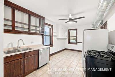 2 BR for rent — 2962 N Allen Ave #B, Chicago 3