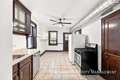 2 BR for rent — 2962 N Allen Ave #B, Chicago 2
