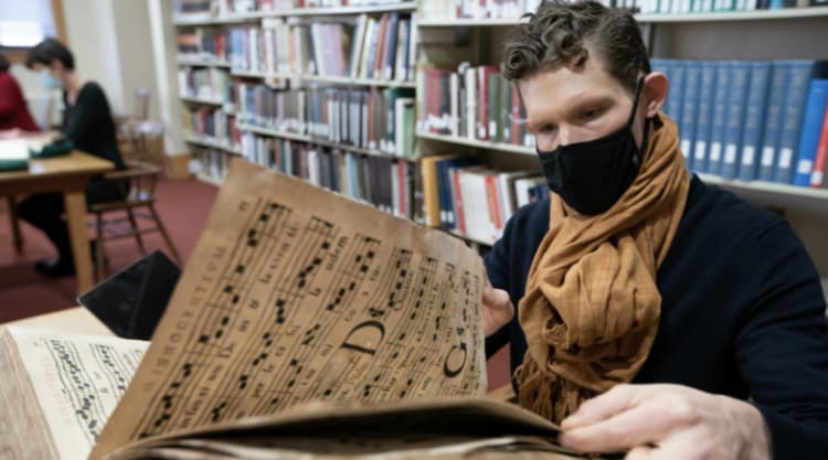 Panel Discussion: Opportunities to Visit the Newberry Library