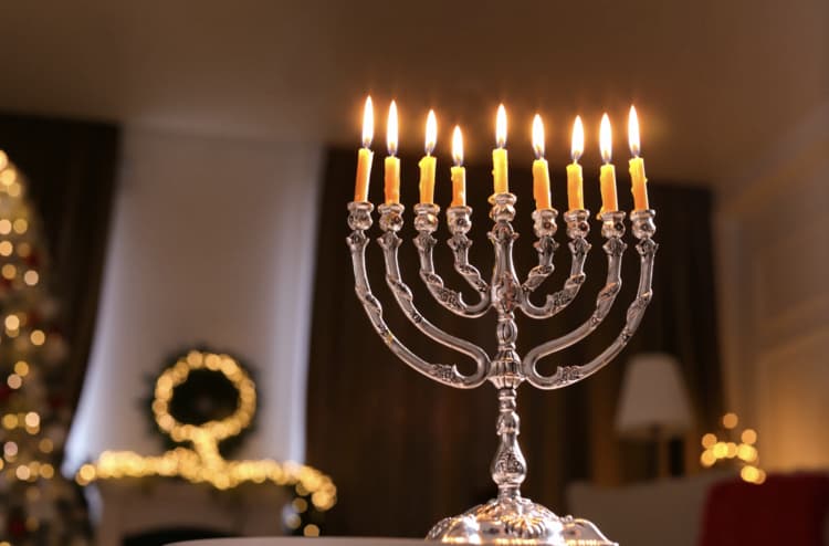 Shabbat Service and Pre-Hanukkah Dinner