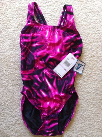 (Brand New) Speedo women swim wear 1-PC LYCRA size 32 - $30 1