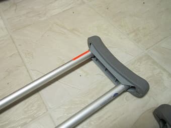 Push-button aluminum crutches:20$ 2