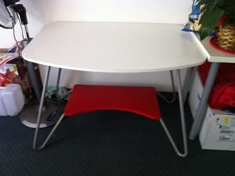 desk for sale, $18, pick up in EV 1