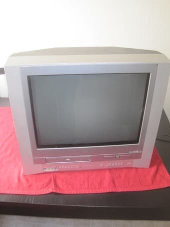 Great TV-DVD Player for sale! Only 25$! 1