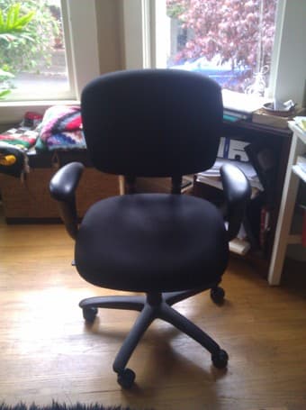Desk chair -- Haworth -- super comfortable -- $125 1