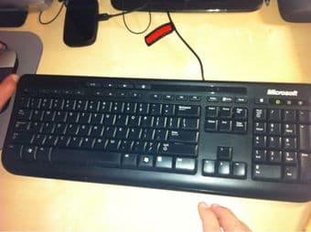 Docking station /LCD monitor(HPcompaq LA2205wg)/ Microsoft Keyboard 3