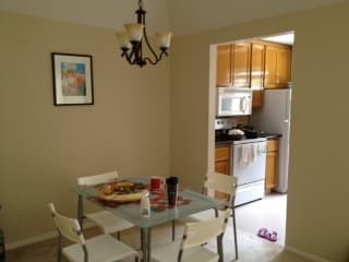 $900 Room with private bathroom 1 year lease (mountain view) 1