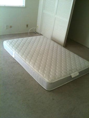 Queen Size Matress, Palo Alto 1