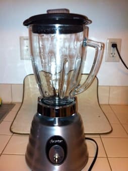 Selling brand new never used Oster Blender- $40 1