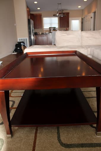 Cherry/Mahagony Coffee Table: Heavy wood 2
