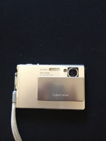 Sony Cybershot 5.1 MP Camera 2