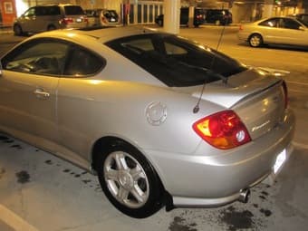2003 Hyundai Tiburon GT Sports Coupe - $6950 2