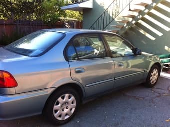 2000 Honda Civic DX (114,919 miles) - $4,500 2