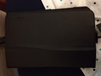 Samsung Galaxy Tab 7" Android $190 OBO - like new, charger,cover+stand 3