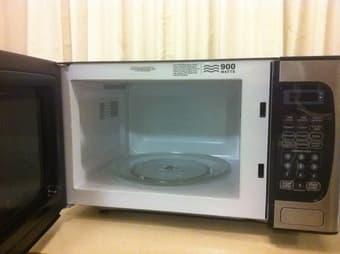 Emerson 900W Microwave + FREE Hamilton Beach Toaster = $30 2