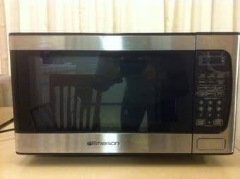 Emerson 900W Microwave + FREE Hamilton Beach Toaster = $30 3