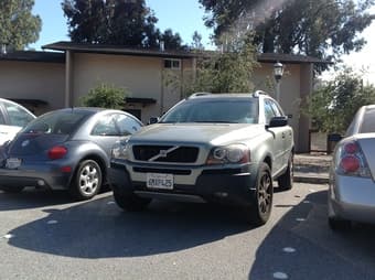 Volvo XC-90 Excellent condition. Moving Sale: $14.900 1