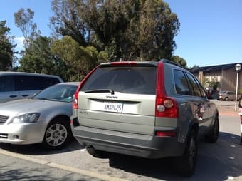 Volvo XC-90 Excellent condition. Moving Sale: $14.900 2