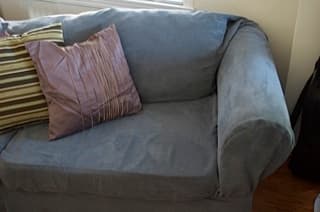 COMFY COUCH $75 2