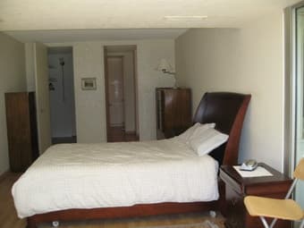 Roommates Wanted - 1 Large furnished Master Bedroom close to Stanford 1