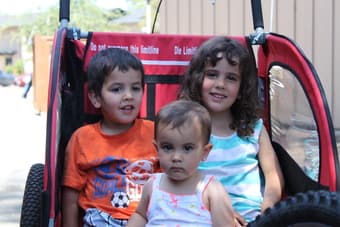 DOUBLE BABY BICYCLE BIKE TRAILER/STROLLER ($70)Moving Sale 3