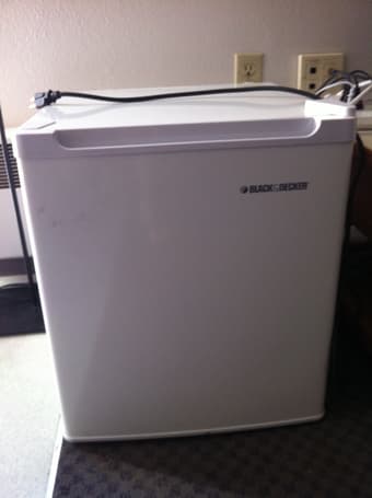 Black and Decker Mini Fridge, 2 shelves, $50 1