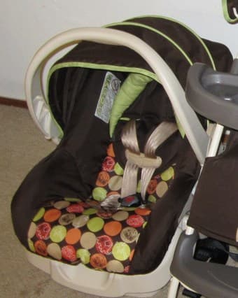 baby item for sale: Infant Car seat with base for $35 1