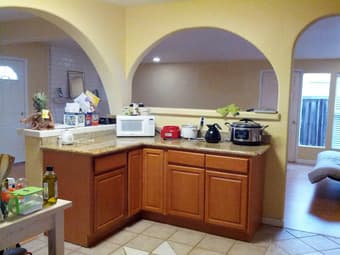 Year-lease starting Aug: $960/mth Master BR+BA in MT view house 1