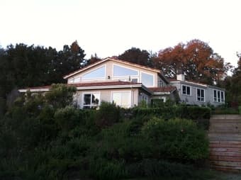 Sublet: Master bedroom Los Altos Hills (10 minutes from campus) 1
