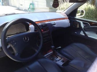 Reduced price!! Mercedes-Benz E320 - $5950 2