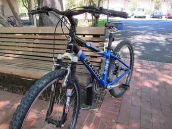 Giant Yukon Hybrid Bike with U lock: $195 OBO 1