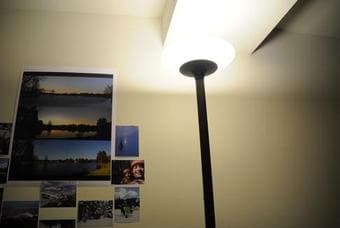 Moveout Sale (Microwave, Lamp, Chair) 1