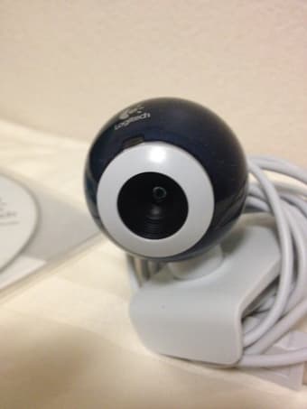 Webcam, Logitech Quickcam v 11.8 with CD for sale 1