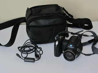 Konica Minolta Dimage Z5 5MP Digital Camera with 12x  Zoom - $85 1