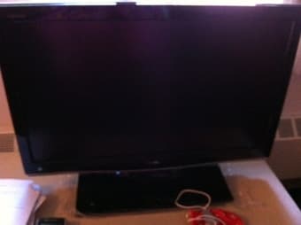 $200;;99.9999% NEW Sharp Aquos LC32D64U 32-Inch 1080p LCD HDTV 1