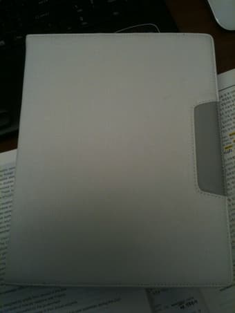 New IPAD 16G WIFI White and Leather case with smart turnon_off (450$) 1