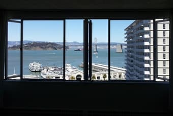 Furnished studio in SF Downtown - 21st Floor - full Bay Bridge view 3