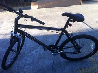 New Raleigh Talus 2012 Bike + Accessories ! 7 weeks old 1