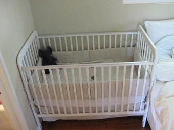 Wooden crib with mattress and bedding, white 80US$ 1