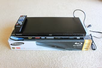 Moving Sale: SAMSUNG BD-D5100 BLU-RAY+DVD DISC PLAYER 1