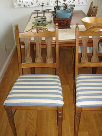 love seat and chairs- super comfy 1