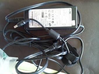 Toshiba Satellite laptop charger 1