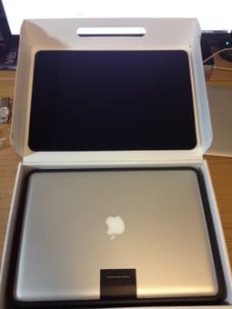 (pics) 2011 Macbook Pro 15", 2.4ghz, 4GB, 128GB Solid State Like-New 2
