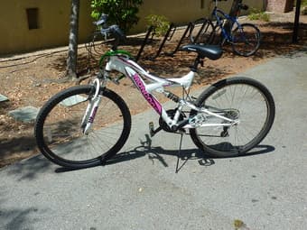 Bike + lock for sale $90 2