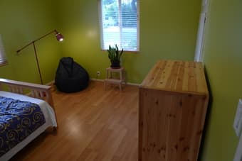 Midtown Palo Alto furnished room for rent $995 + share of utilities 2