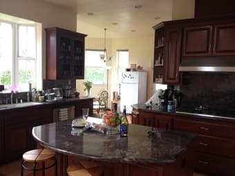 $400 Subletting Large, Private Room in Shared GSB House - 8/25 - 9/10 3