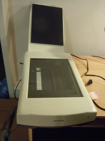 Targus computer speaker and Microtek scanner available at EV 2