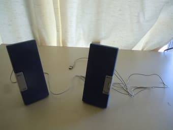 Targus USB Speakers - pack in your bag- connect with your laptop- $10 1
