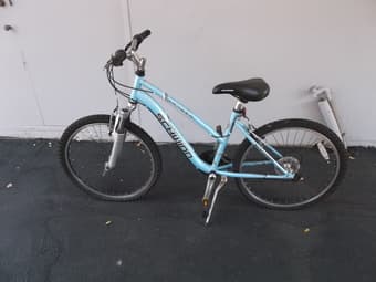 Girl's bicycle 1
