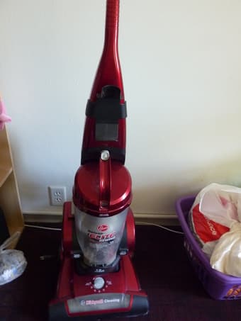 Hoover Elite Vacuum Cleaner for Sale $30 1